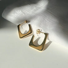 Load image into Gallery viewer, Lua Hoop Earrings
