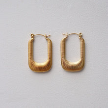 Load image into Gallery viewer, Luna Hoops