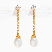 Load image into Gallery viewer, Falling for You Pearl Drop Earrings