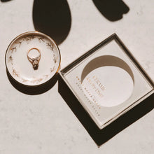 Load image into Gallery viewer, Gold Leaves Jewelry Dish