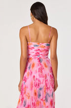 Load image into Gallery viewer, Bayley Floral Pleated Maxi Dress
