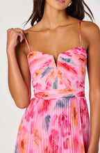 Load image into Gallery viewer, Bayley Floral Pleated Maxi Dress