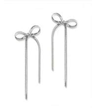 Load image into Gallery viewer, Brooke Earrings in Silver