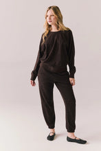 Load image into Gallery viewer, The Valentine Leopard Pullover