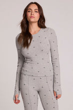 Load image into Gallery viewer, Porta Long Sleeve - Light Heather Grey, front with pants