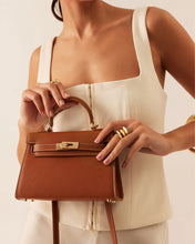 Load image into Gallery viewer, Hariette handle bag in Tan
