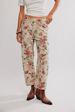 Load image into Gallery viewer, Deep Trance denim in Wallpaper Floral