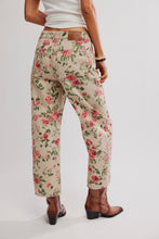 Load image into Gallery viewer, Deep Trance denim in Wallpaper Floral