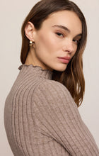 Load image into Gallery viewer, Hattie L/S Top Heather Ash detail 2