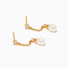 Load image into Gallery viewer, Falling for You Pearl Drop Earrings