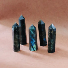 Load image into Gallery viewer, Crystal Point - Labradorite