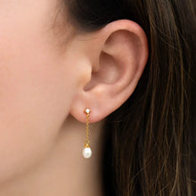 Load image into Gallery viewer, Falling for You Pearl Drop Earrings