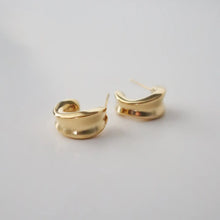 Load image into Gallery viewer, Sylvie Earrings