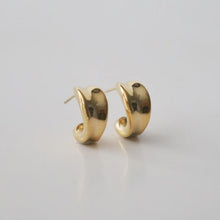 Load image into Gallery viewer, Sylvie Earrings