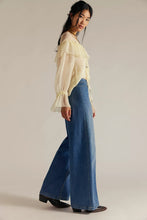 Load image into Gallery viewer, Libre Wide-Leg Jeans