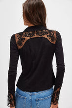 Load image into Gallery viewer, Rosebud Cuff