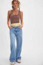 Load image into Gallery viewer, Clean Slate Seamless Tank in Chocolate