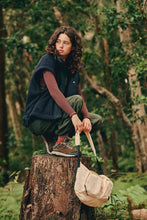 Load image into Gallery viewer, Scout It Out Fleece Vest in Black