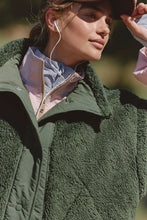 Load image into Gallery viewer, Scout It Out Fleece Vest in Ivy