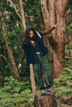 Load image into Gallery viewer, Scout It Out Fleece Vest in Black