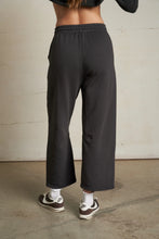 Load image into Gallery viewer, The Fallon Pant