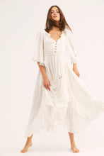 Load image into Gallery viewer, Ivory Beach Bliss Maxi Dress
